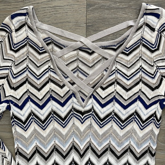 WHBM Blue Metallic Chevron Open Back Delicate Lightweight Open Knit Sweater-XS - Picture 6 of 11